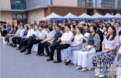 青少年树立科学抱负供给活泼教材 